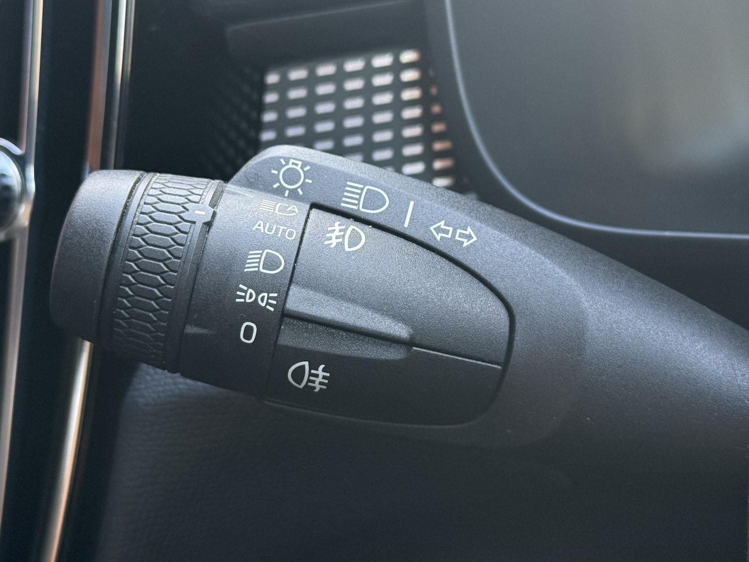 Used Volvo XC40 2020 for sale - 77941603: Photo 26