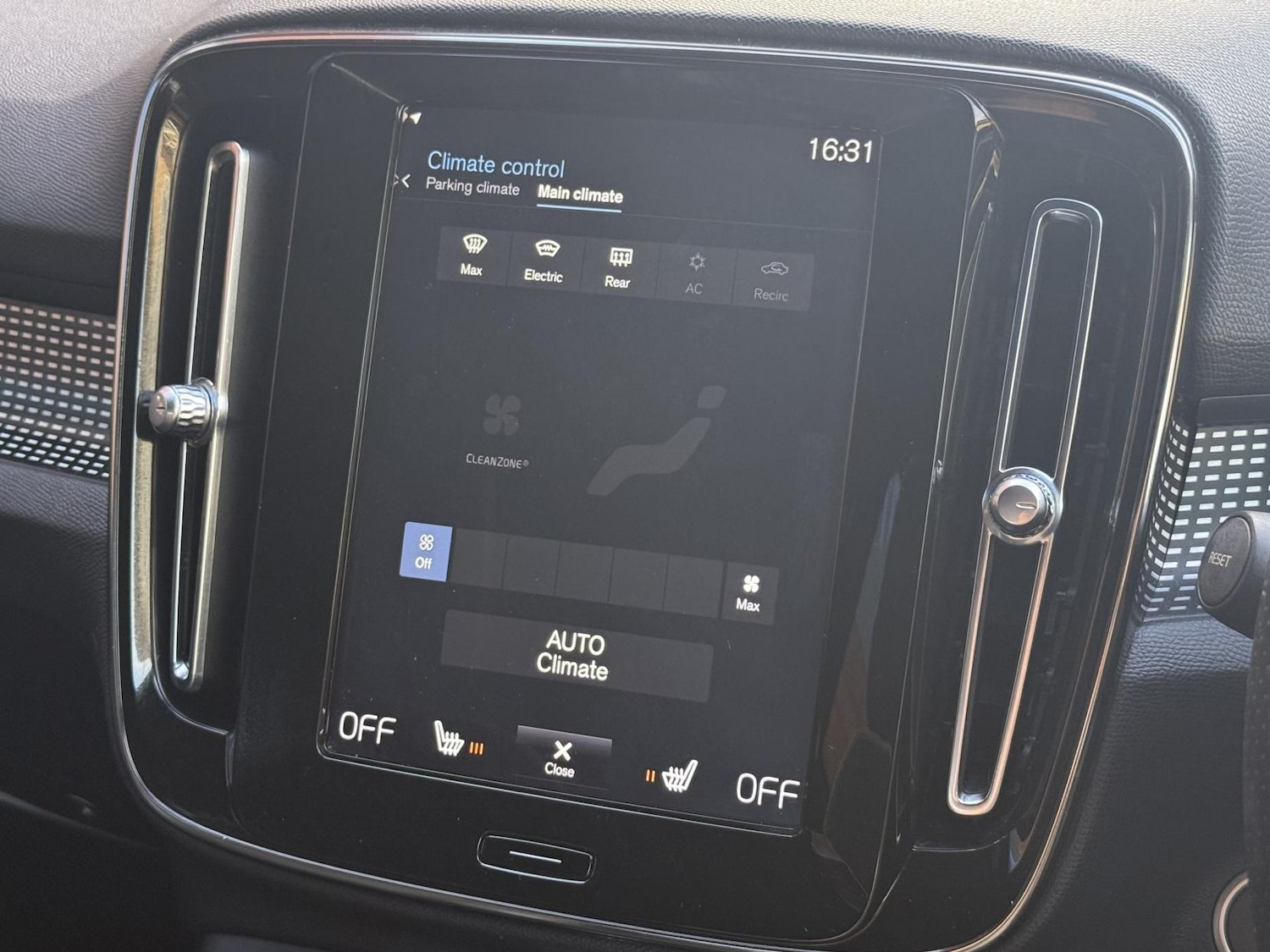 Used Volvo XC40 2020 for sale - 77941603: Photo 31