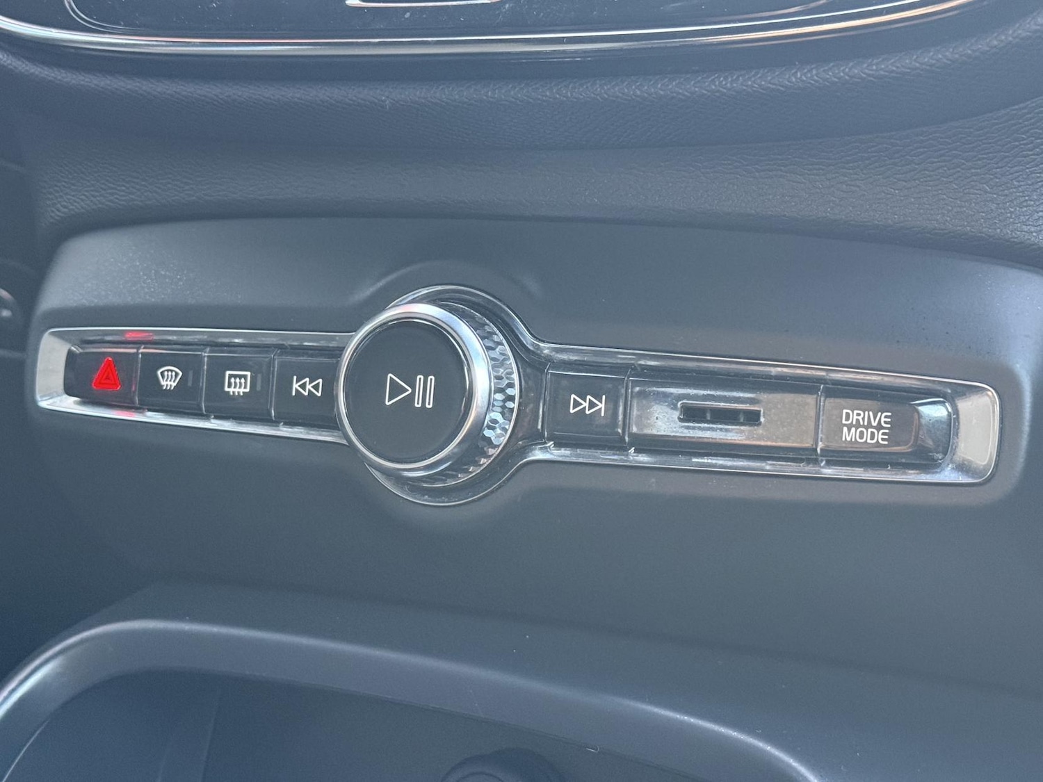 Used Volvo XC40 2020 for sale - 77941603: Photo 36