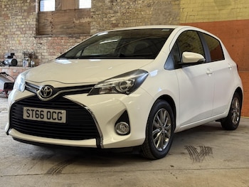 Used Toyota Yaris 2016 for sale - 75703033: Photo