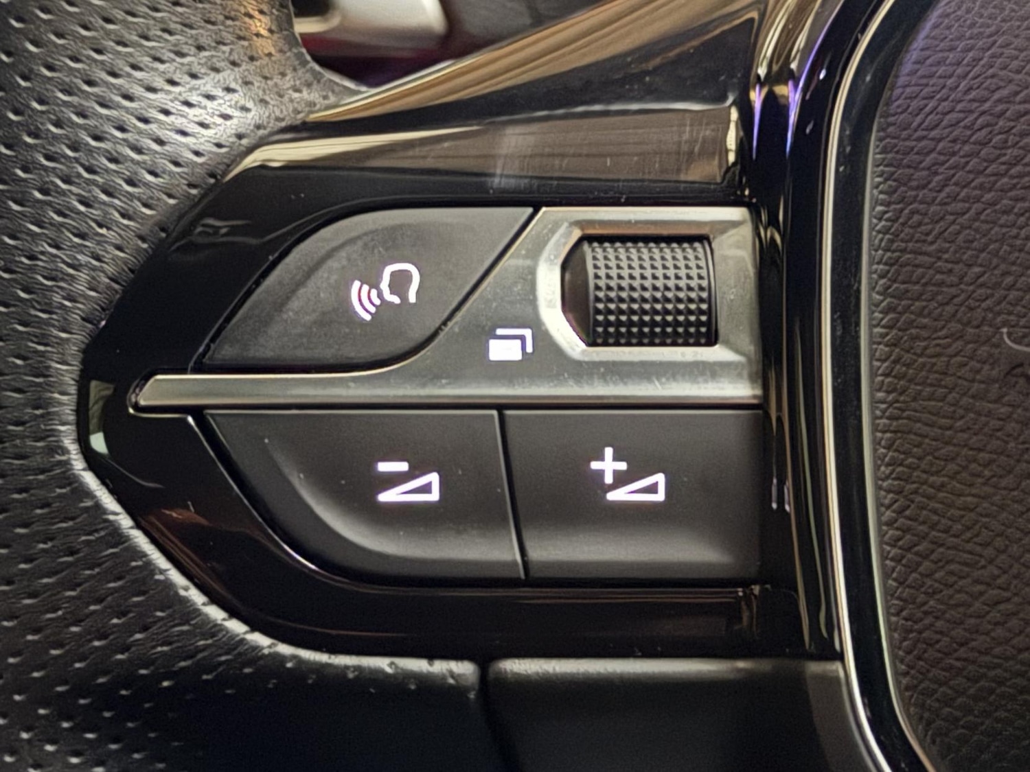 Used Peugeot 5008 2020 for sale - 76537003: Photo 28