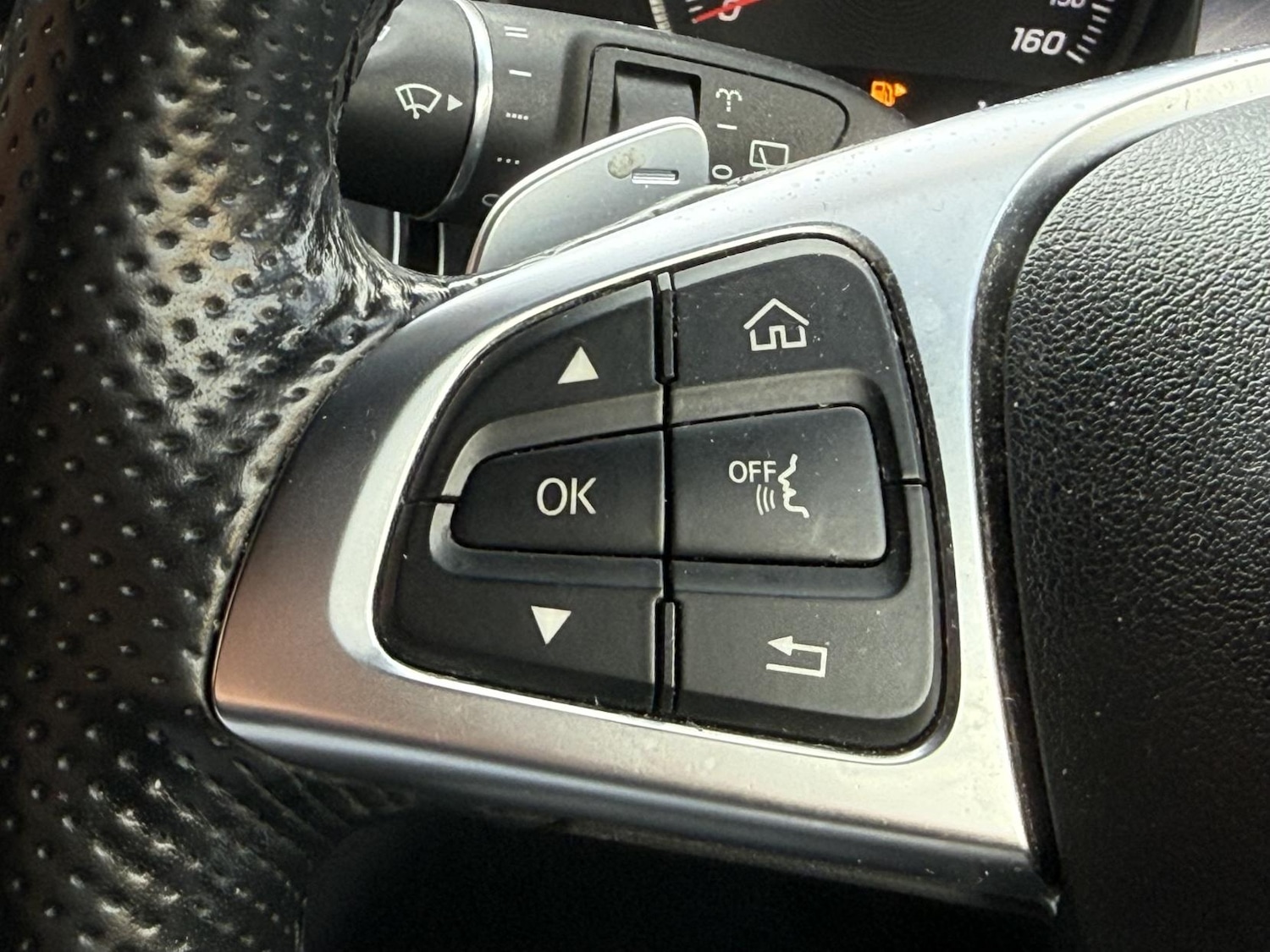 Used Mercedes-Benz GLC 2017 for sale - 77630928: Photo 16