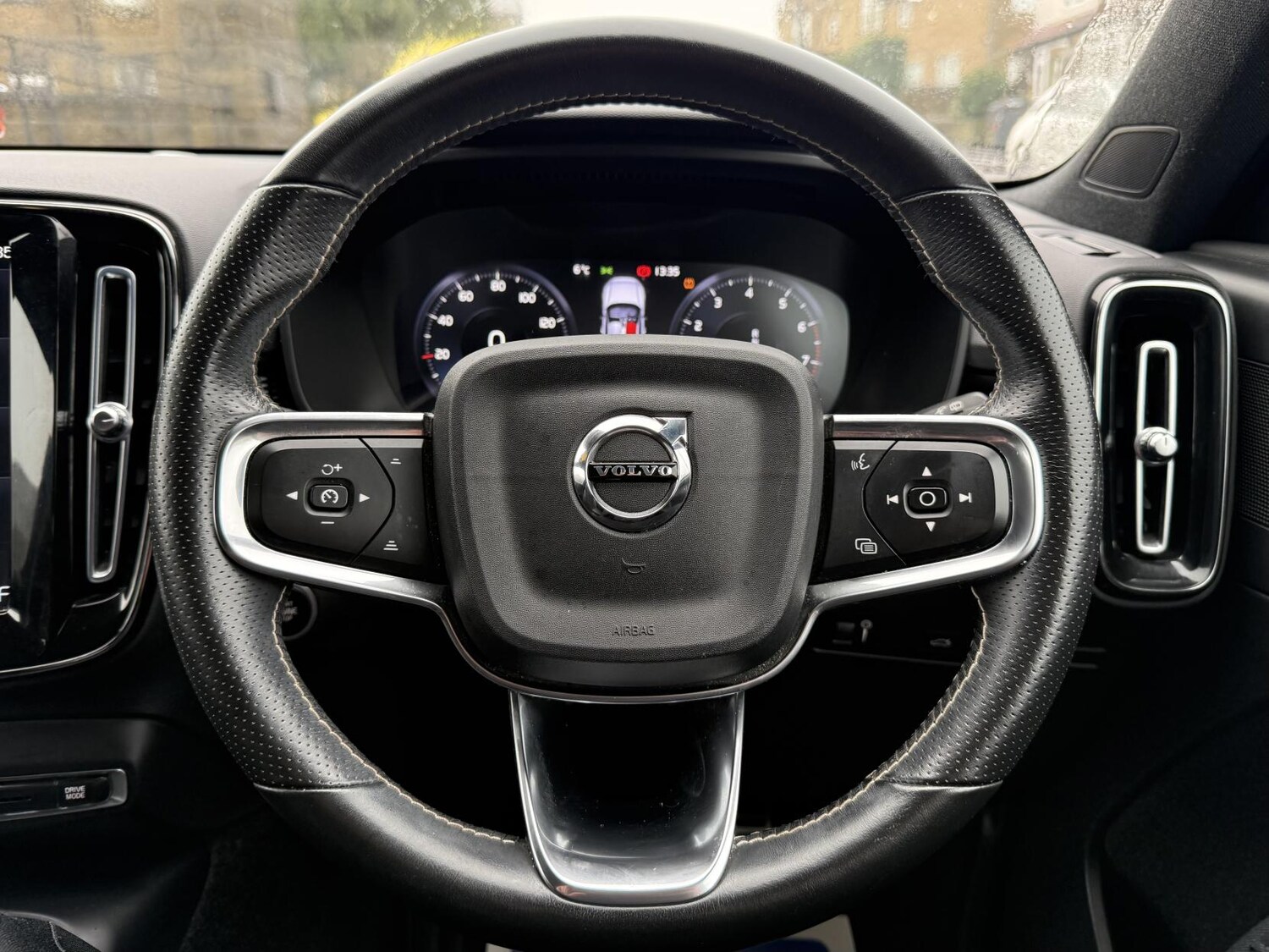 Used Volvo XC40 2021 for sale - 77525787: Photo 10