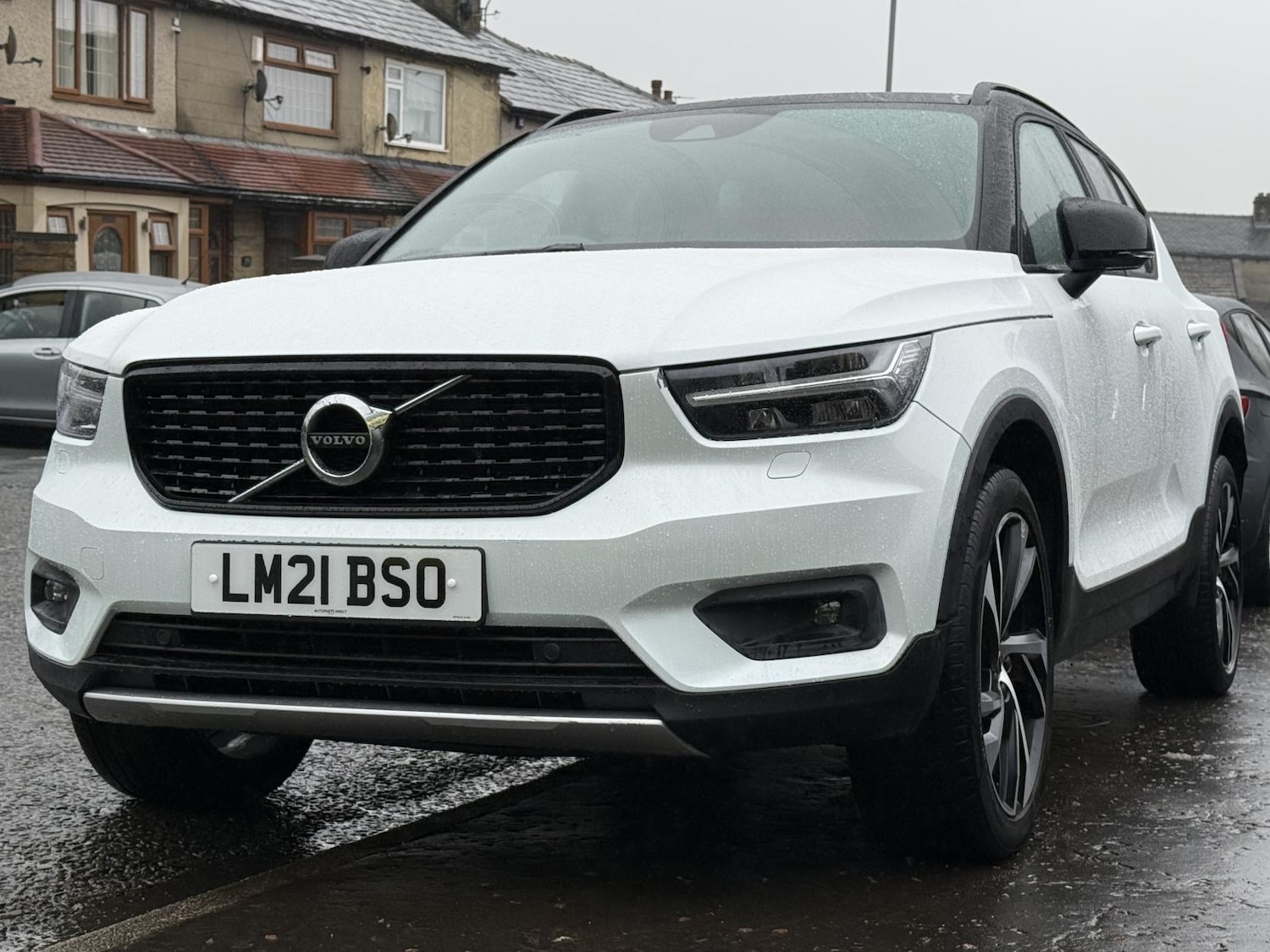 Used Volvo XC40 2021 for sale - 77525787: Photo 2