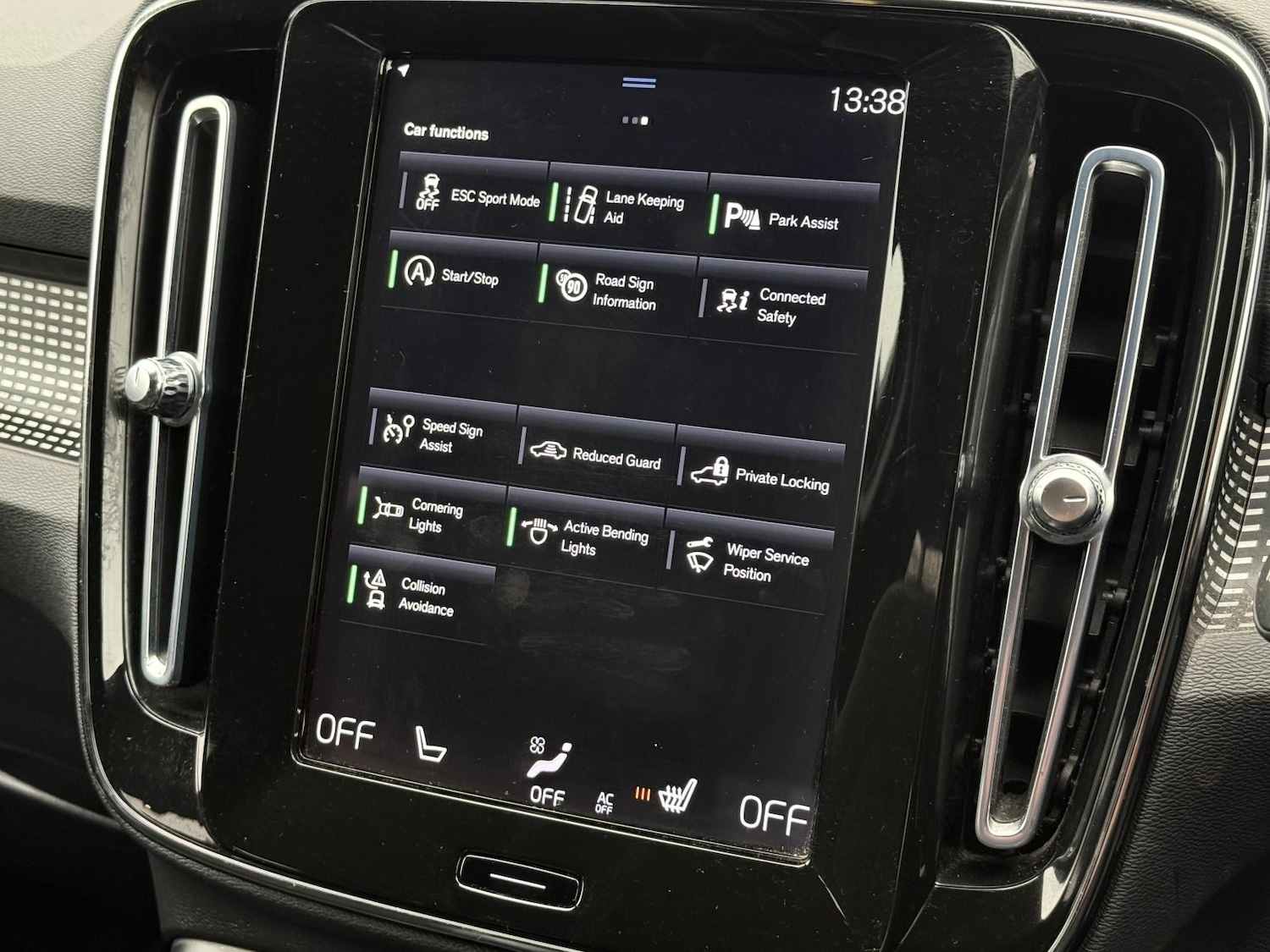 Used Volvo XC40 2021 for sale - 77525787: Photo 26