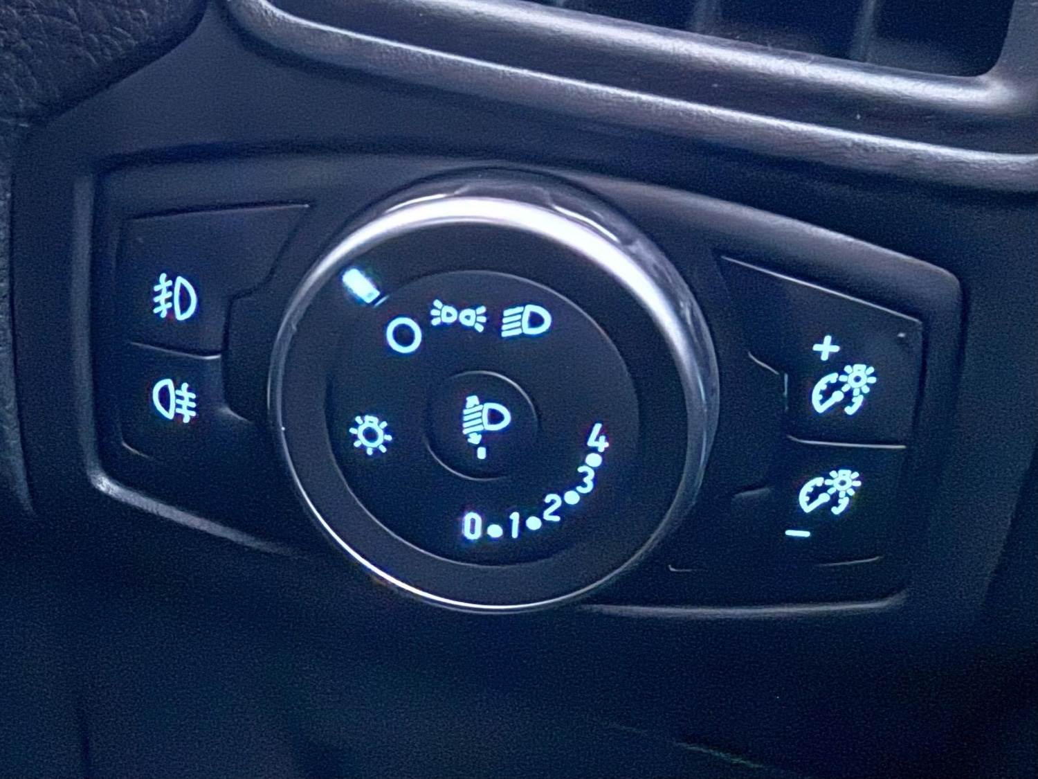 Used Ford Focus 2017 for sale - 77008875: Photo 17