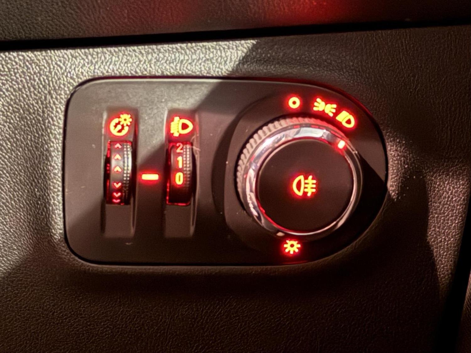 Used Vauxhall Corsa 2015 for sale - 77318292: Photo 11