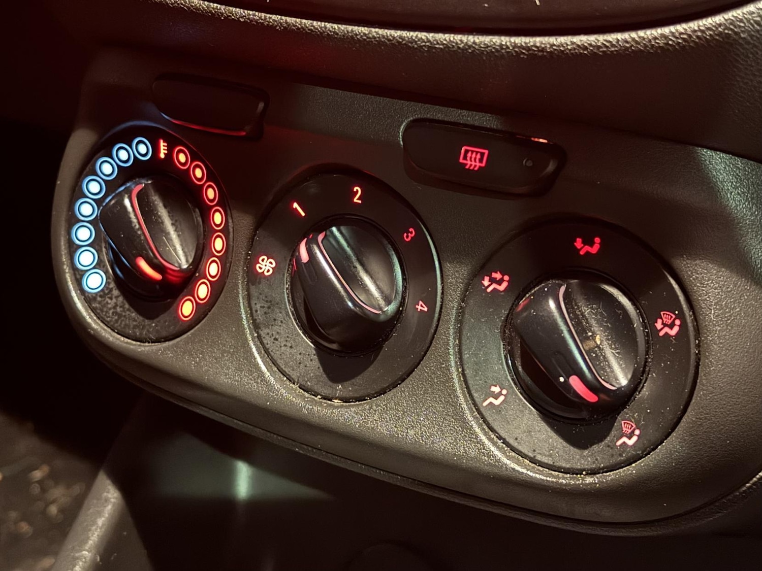 Used Vauxhall Corsa 2015 for sale - 77318292: Photo 19