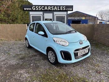 2013 (13) - 1.0i VTR 5dr