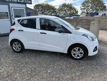 Used Hyundai i10 2016 for sale - 79467515: Photo