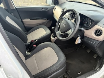 Used Hyundai i10 2016 for sale - 79467515: Photo