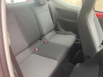 Used Volkswagen up! 2015 for sale - 75567161: Photo