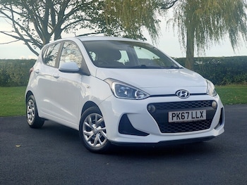 Used Hyundai i10 2017 for sale - 76566332: Photo
