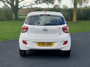 Used Hyundai i10 2016 for sale - 76950852: Photo