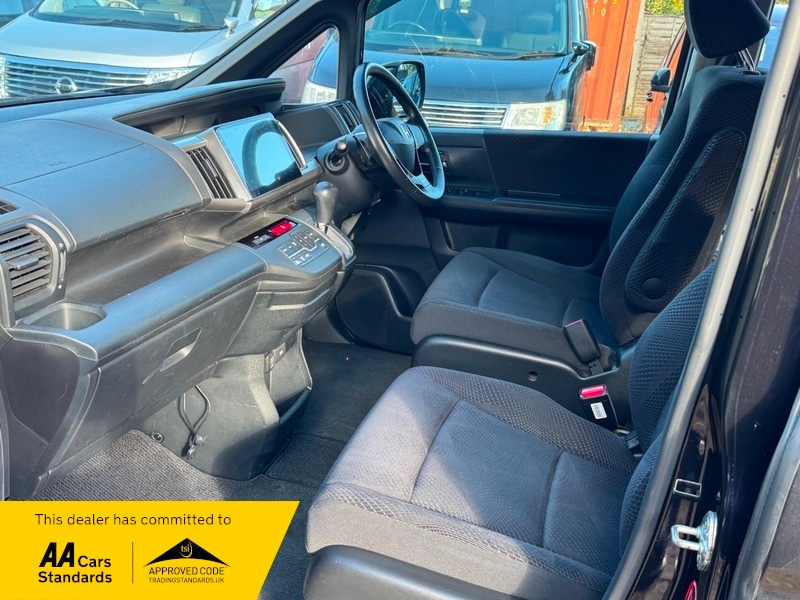 Used Honda Stepwagon 2010 for sale - 76497031: Photo 11