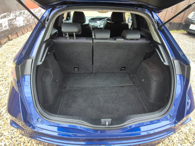 Used Honda Civic 2010 for sale - 77897724: Photo 25