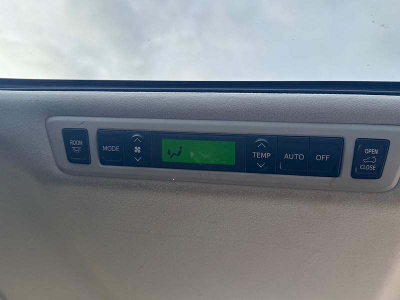 Used Toyota Alphard 2014 for sale - 77564123: Photo 26