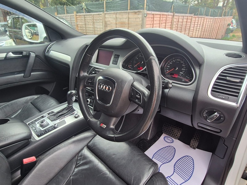 Used Audi Q7 2010 for sale - 76798934: Photo 8