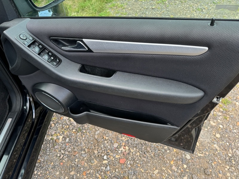 Used Mercedes-Benz B Class 2011 for sale - 77976856: Photo 14