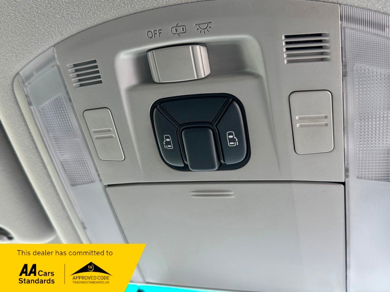 Used Toyota Alphard 2012 for sale - 76057172: Photo 17