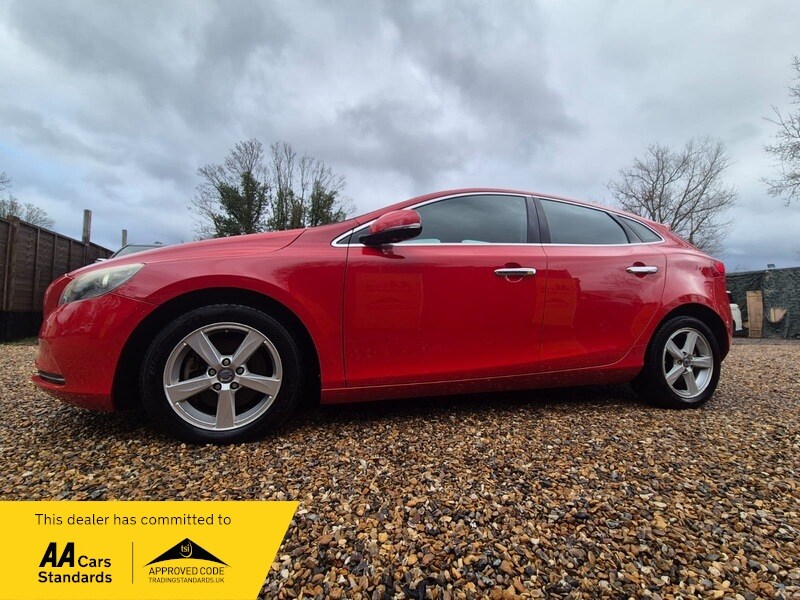 Used Volvo V40 2026 for sale - 77735314: Photo 9