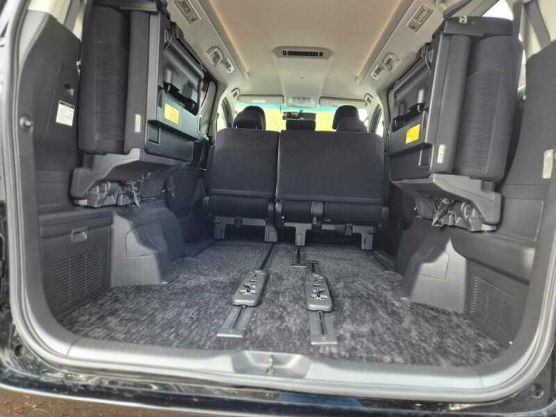 Used Toyota Vellfire 2014 for sale - 76611431: Photo 29