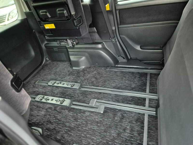 Used Toyota Vellfire 2014 for sale - 76611431: Photo 30