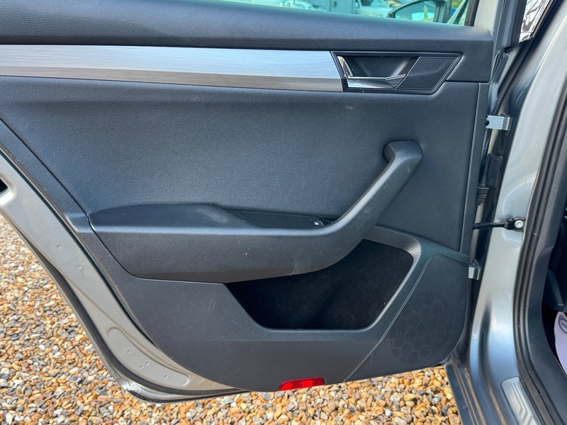 Used Skoda Superb 2017 for sale - 77080665: Photo 41