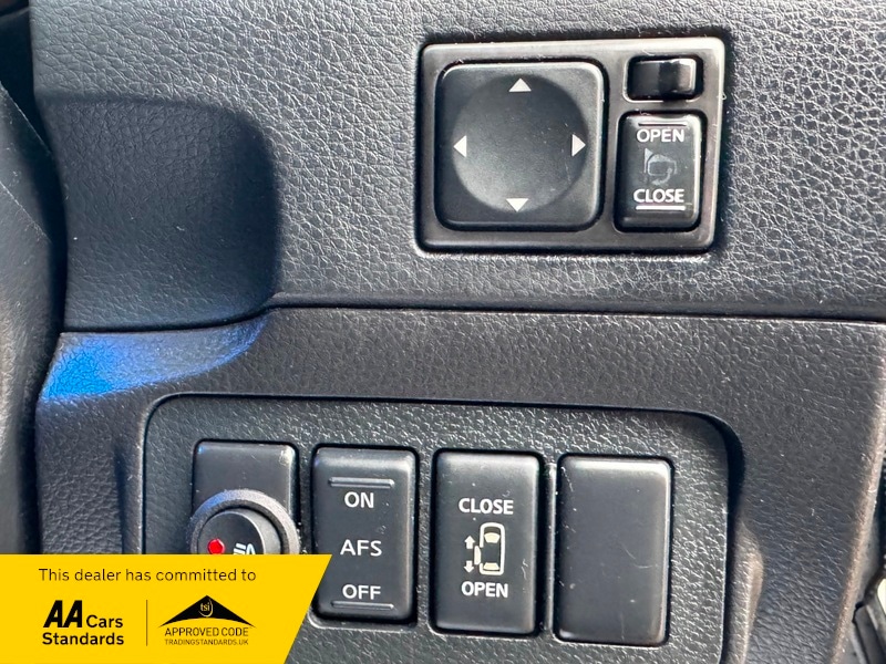 Used Nissan Elgrand 2008 for sale - 76133060: Photo 18