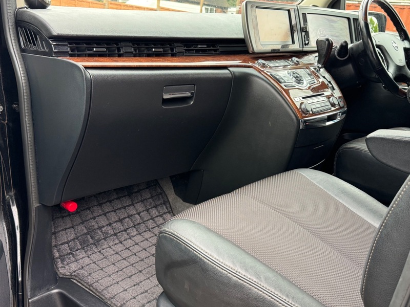 Used Nissan Elgrand 2008 for sale - 76133060: Photo 28