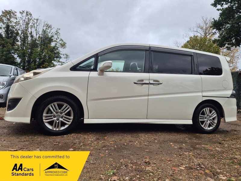 Used Honda Stepwagon 2024 for sale - 76368369: Photo 11