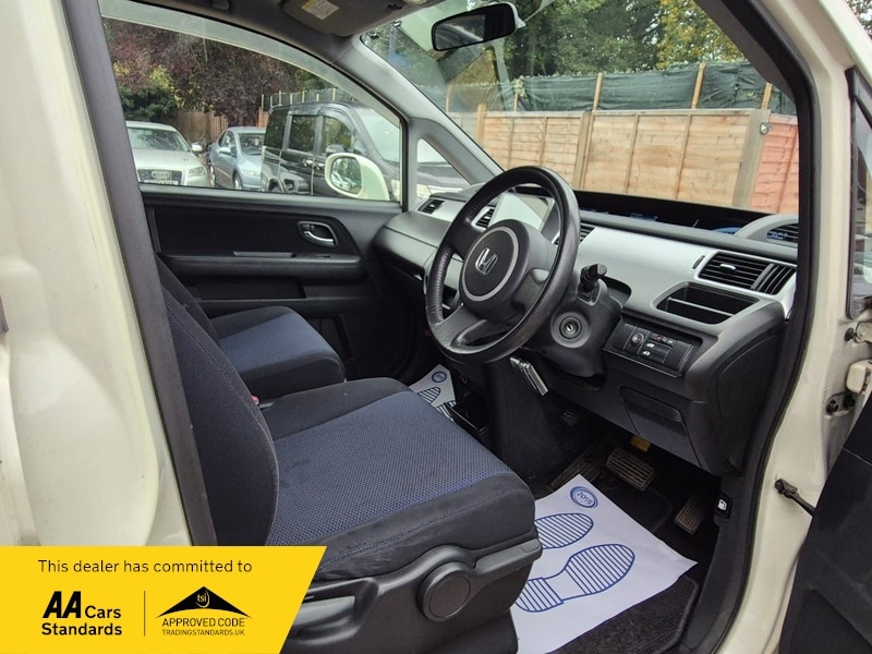 Used Honda Stepwagon 2024 for sale - 76368369: Photo 15
