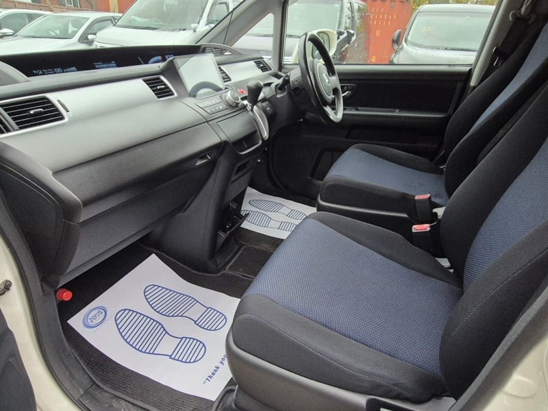 Used Honda Stepwagon 2024 for sale - 76368369: Photo 17