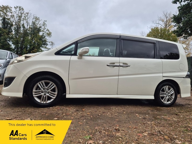 Used Honda Stepwagon 2024 for sale - 76368369: Photo 9