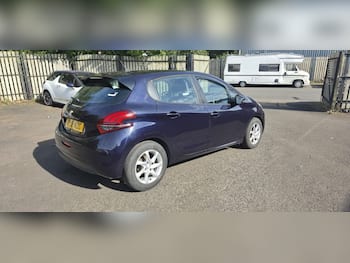 Used Peugeot 208 2018 for sale - 79491606: Photo