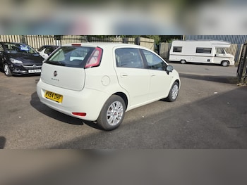 Used Fiat Punto 2014 for sale - 79497379: Photo