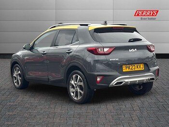 Used Kia Stonic 2023 for sale - 76436729: Photo