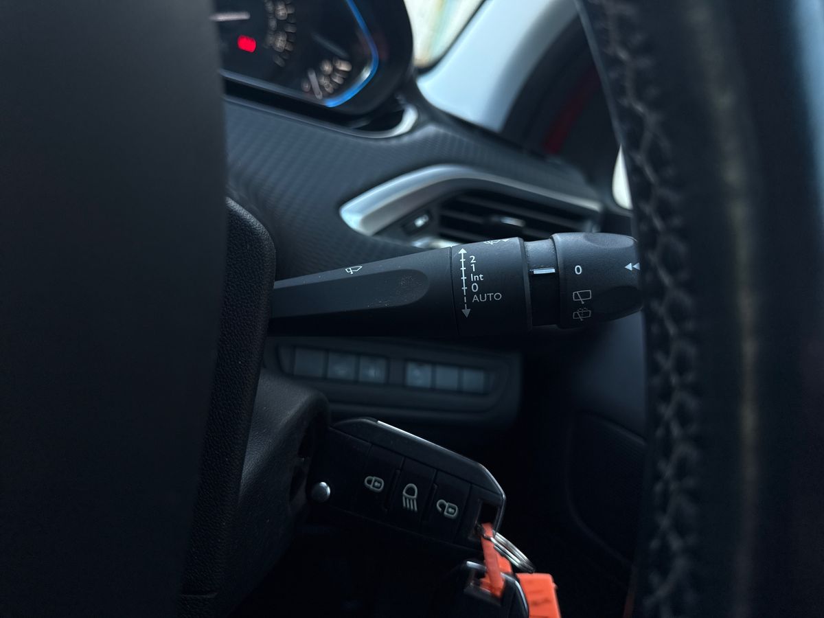 Used Peugeot 2008 2018 for sale - 76892434: Photo 22