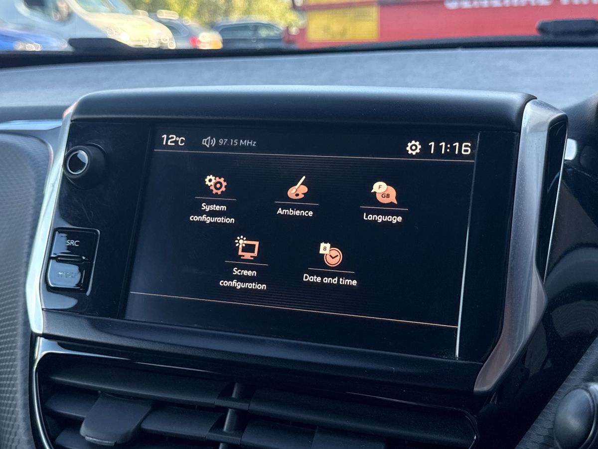 Used Peugeot 2008 2018 for sale - 76892434: Photo 28