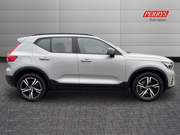 Used Volvo XC40 2023 for sale - 77240473: Photo