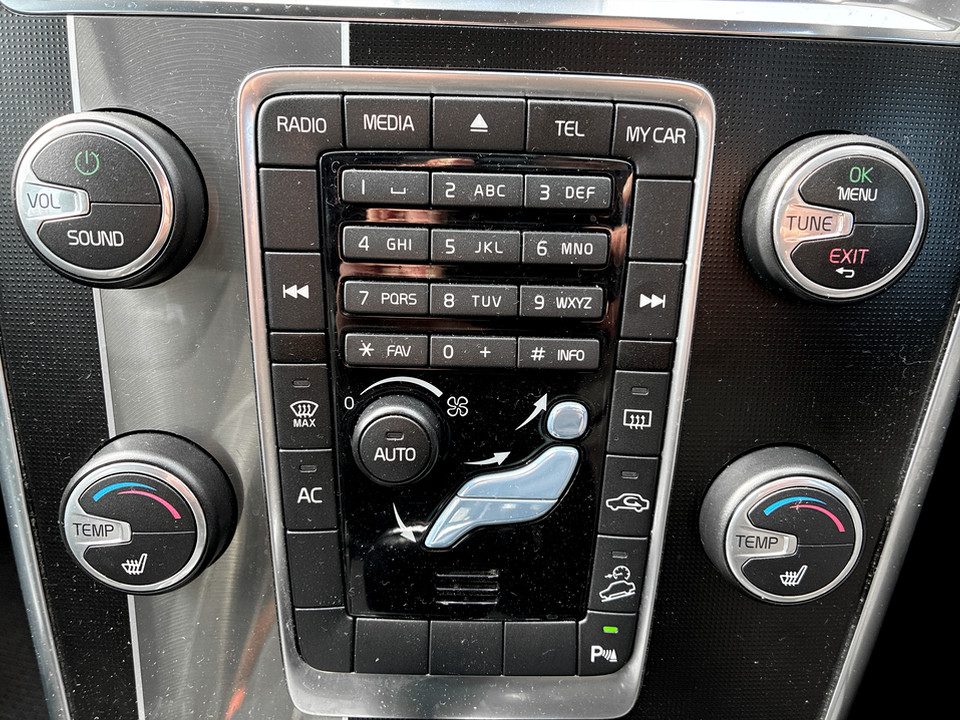 Used Volvo XC60 2014 for sale - 78178016: Photo 37