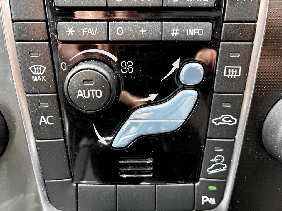 Used Volvo XC60 2014 for sale - 78178016: Photo 41