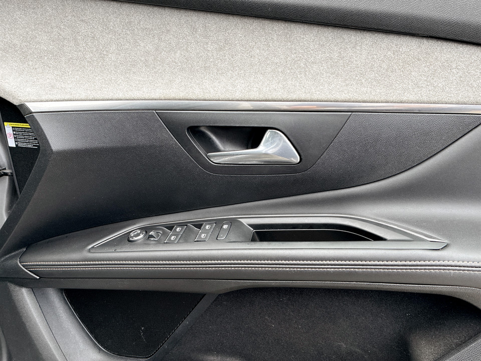 Used Peugeot 5008 2023 for sale - 78043375: Photo 25