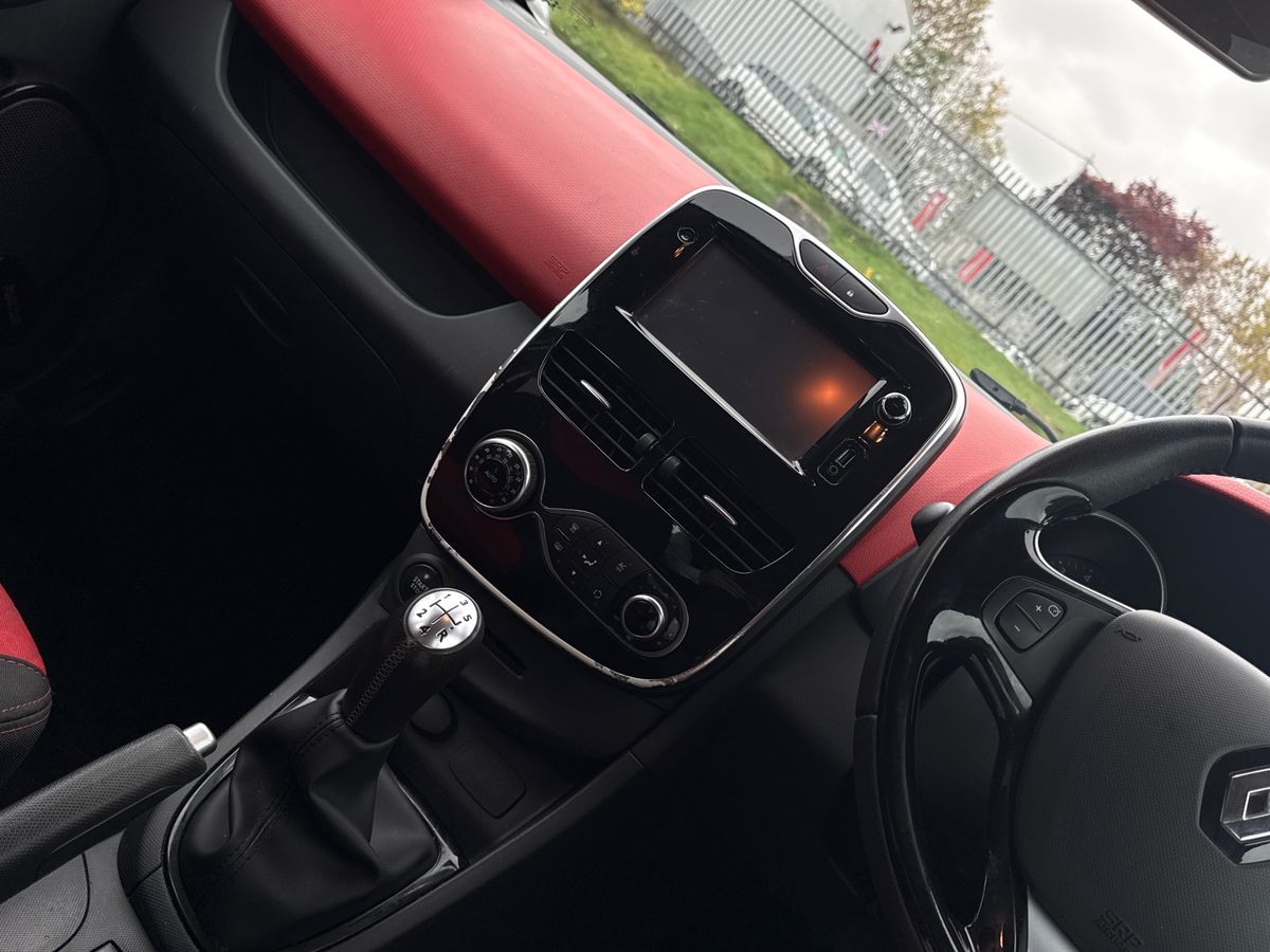 Used Renault Clio 2015 for sale - 76588844: Photo 17