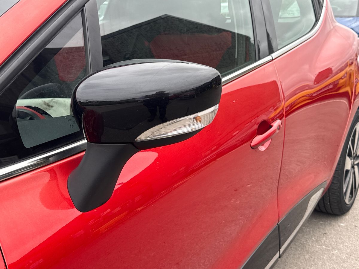 Used Renault Clio 2015 for sale - 76588844: Photo 37