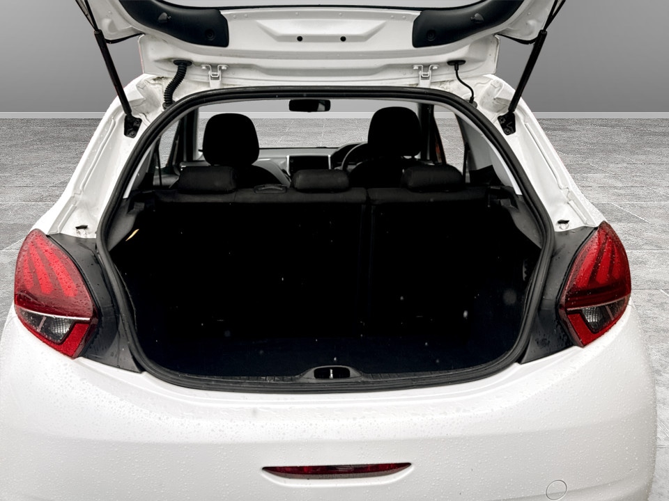 Used Peugeot 208 2016 for sale - 77730487: Photo 12