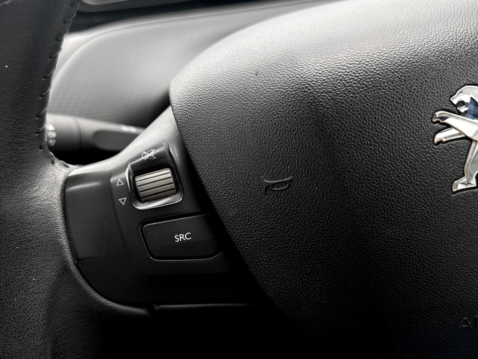 Used Peugeot 208 2016 for sale - 77730487: Photo 28