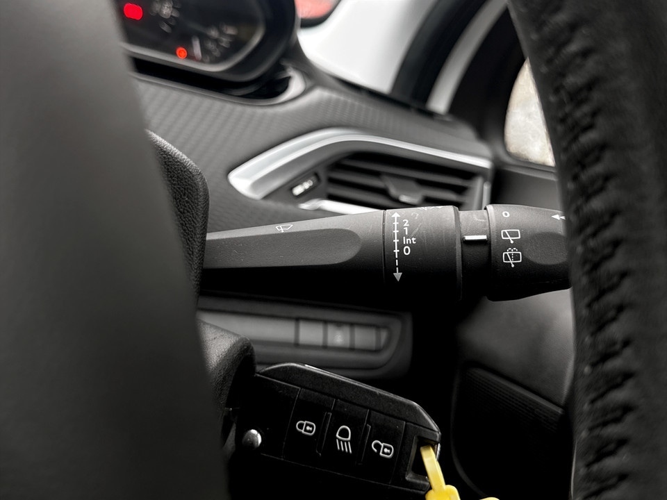 Used Peugeot 208 2016 for sale - 77730487: Photo 33