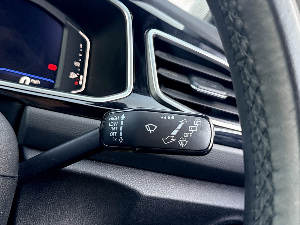 Used Volkswagen T-Roc 2023 for sale - 77604191: Photo 39