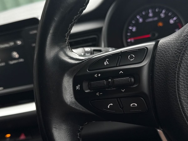 Used Kia Stonic 2020 for sale - 76142286: Photo 19